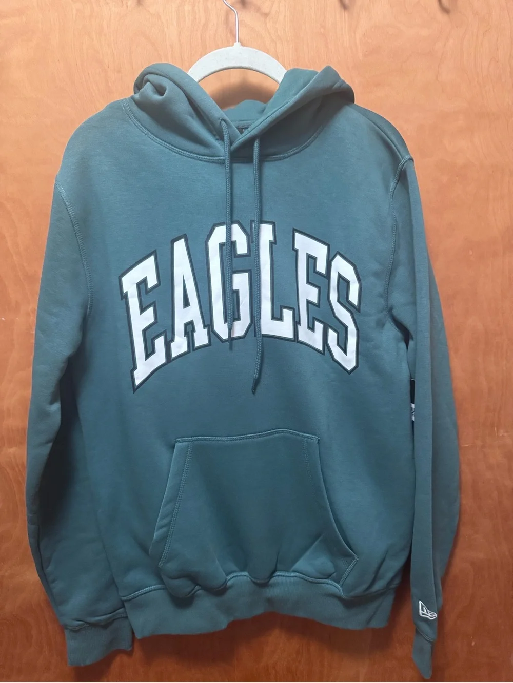 New Era Men’s Philadelphia Eagles Green Hooded Sweatshirt Small NWTs